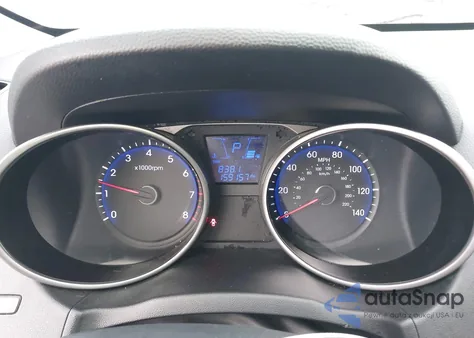 2010 Hyundai Tucson Limited z USA, uszkodzony, nr VIN KM8JU3AC1AU016345